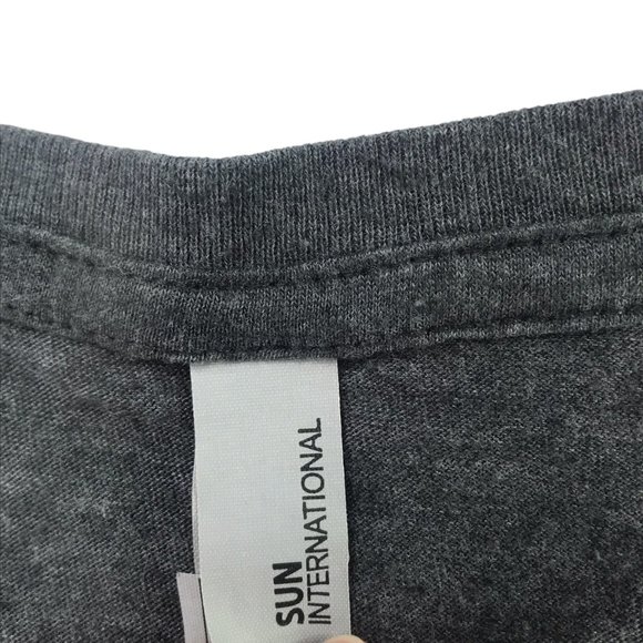 SUN INTERNATIONAL T Shirt Gray Short Sleeve V Neck.  MAUI HAWAII Turtle Front M - Picture 4 of 7